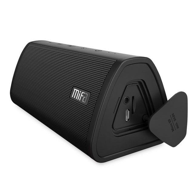 Portable Wireless Waterproof Travel Loudspeaker